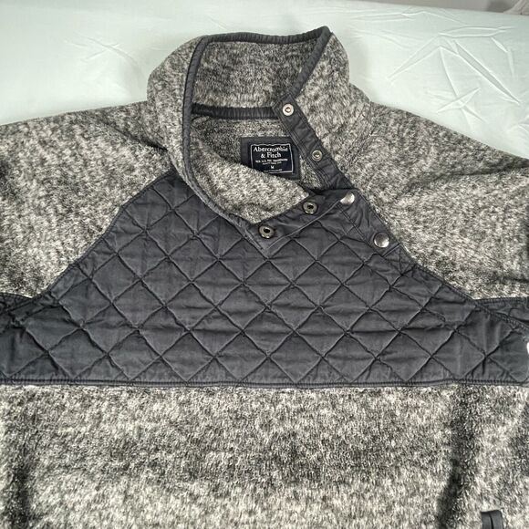 Abercrombie & Fitch Fleece Quilted Diagonal Snap Womens SIZE MEDIUM Sweatshirt - Picture 4 of 9